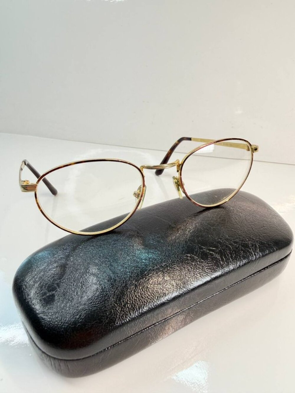 Gigi Hadid for Vogue Eyeglasses – Gold / Tortoise VO4084